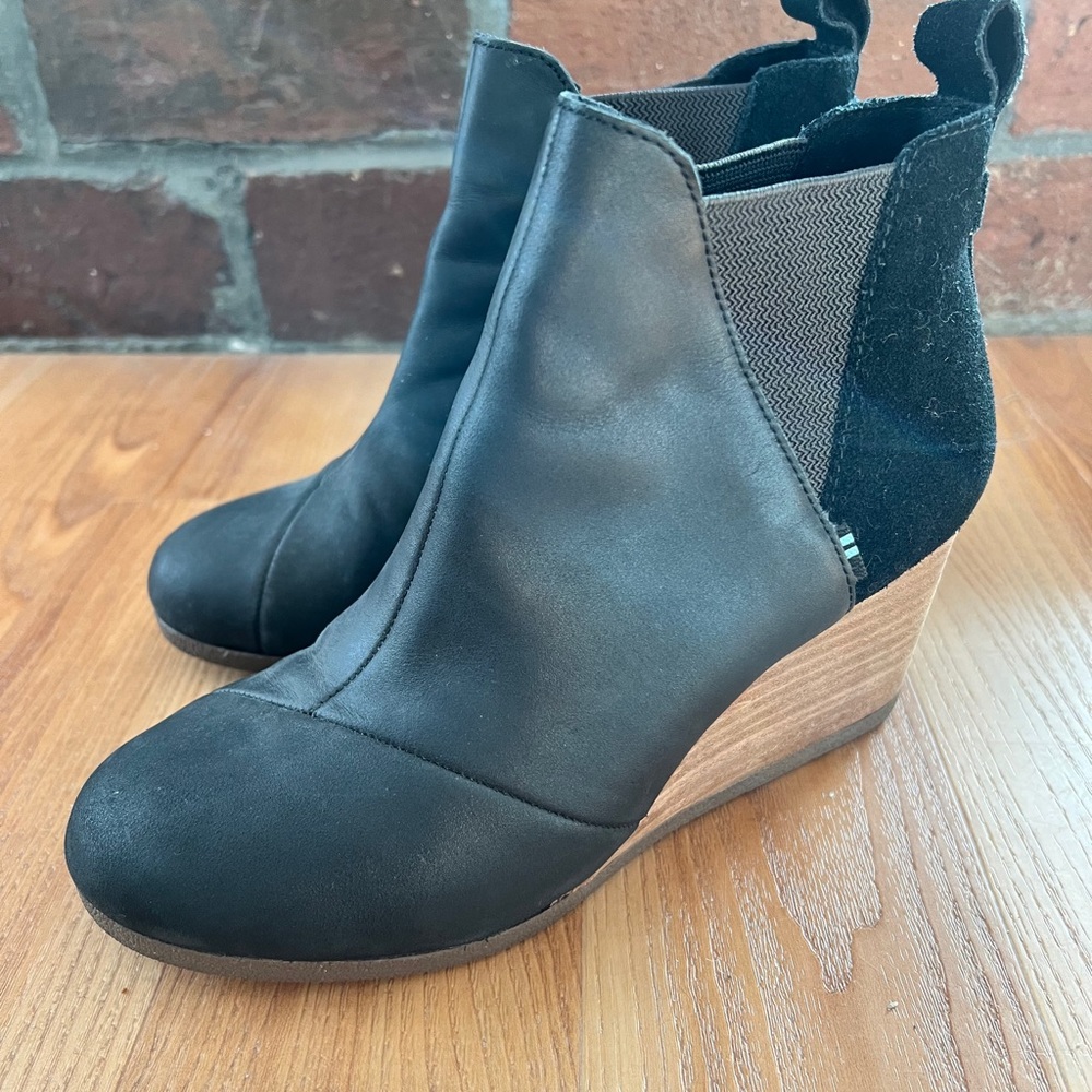 Toms Black Leather Wedge Ankle Boots